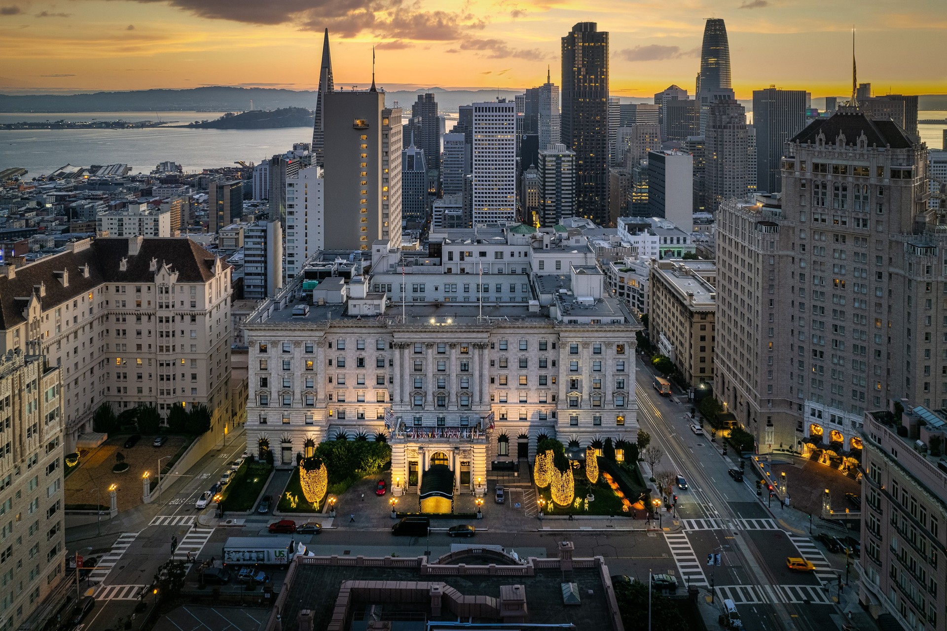 Aerial view of Fairmont Hotel and Nob Hill